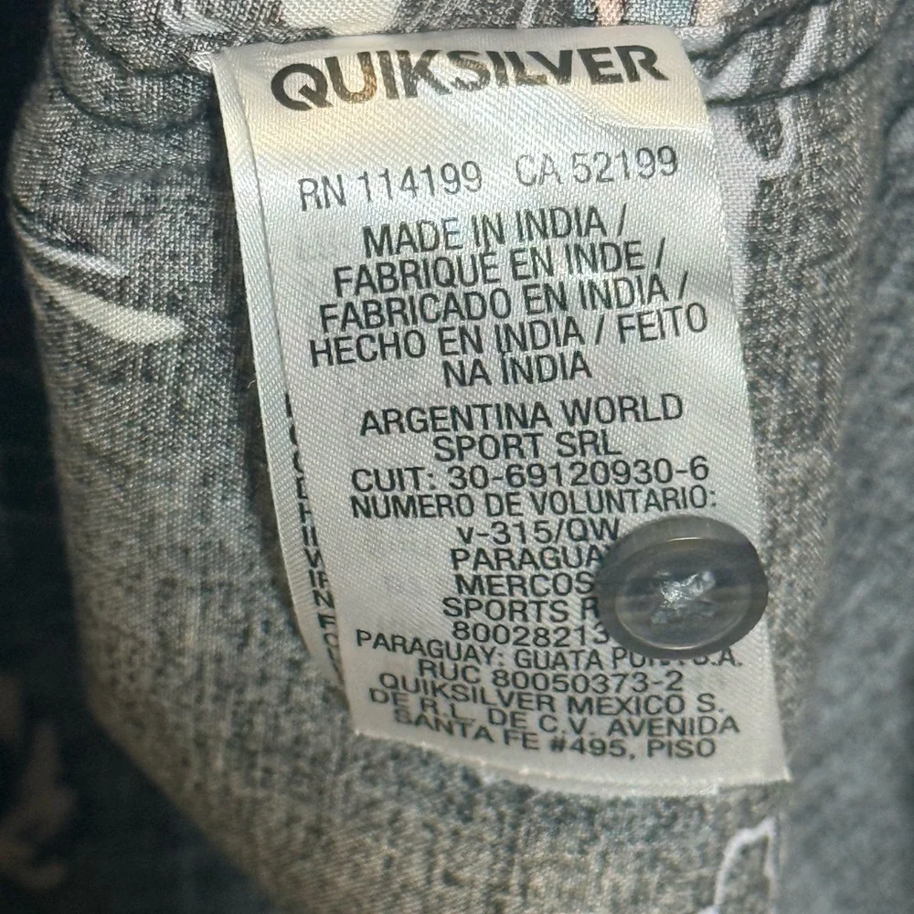 Quiksilver Black Graphic Hawaiian Beach Vacation Surf Shirt - Picture 5 of 9